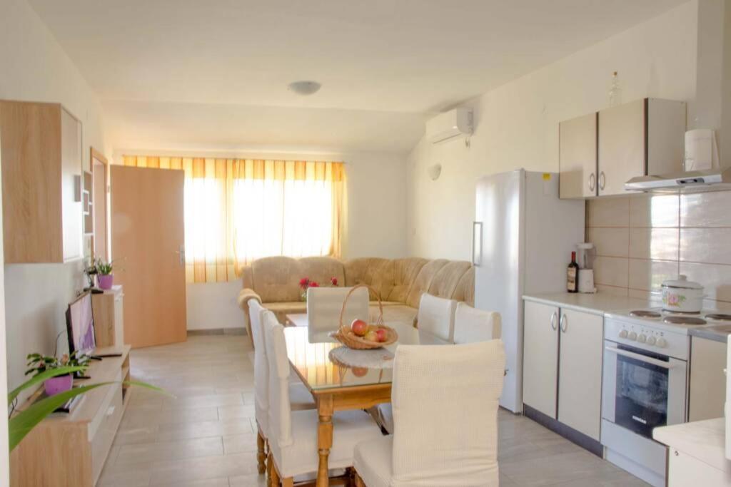 Apartment Jope Kaštela Екстериор снимка